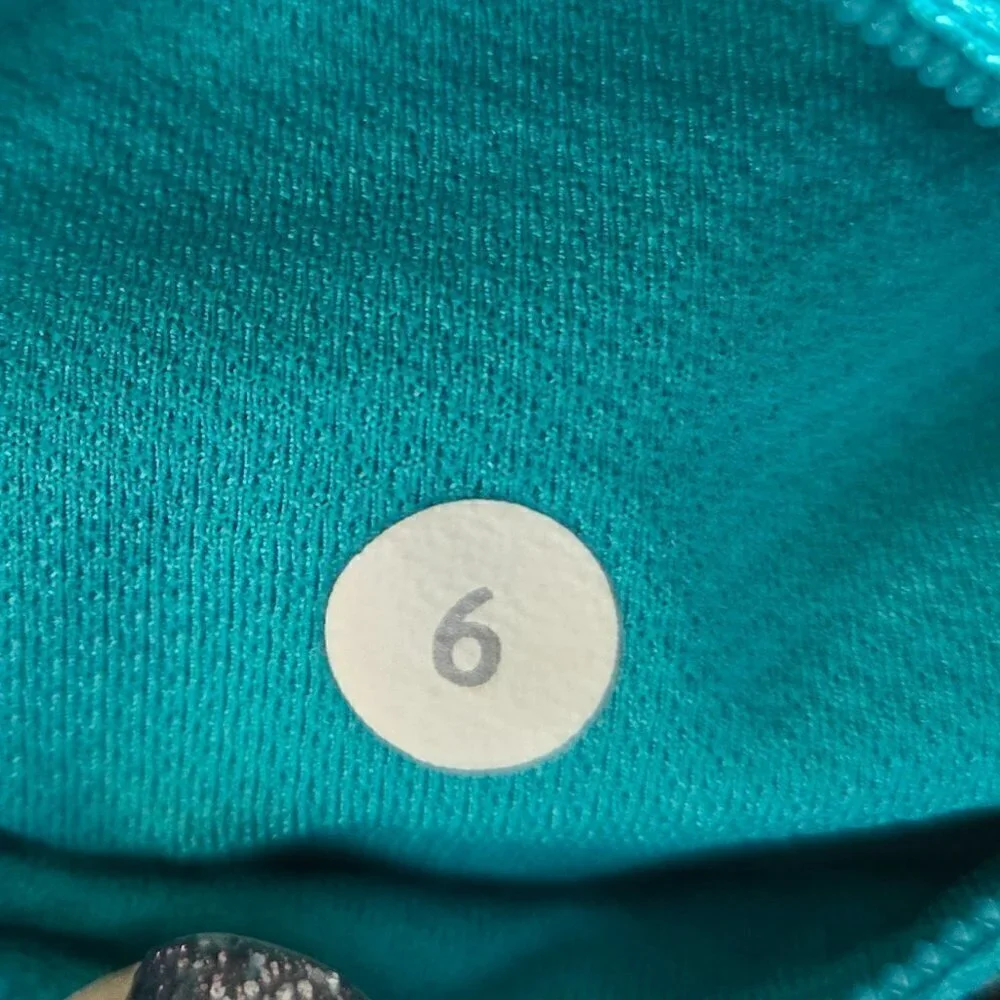 Lululemon Run: Inspire Crop II *All Luxtreme - 6 Heathered Black / Blue Tropics